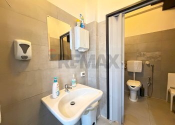 Bagno - Commercial Activity Sacramento
61, Cinisi - photo 10