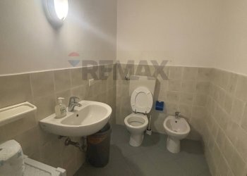 Bagno - Ufficio via Villa Verona
 
35, Palermo - foto 12