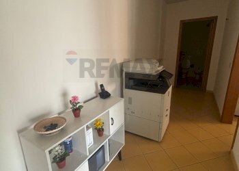 Hall / corridoio - Ufficio via Villa Verona
 
35, Palermo - foto 13