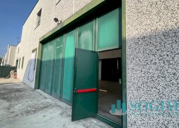 Foto 10 - Capannone Via Mascagni
 
20, Mariano Comense - foto 10