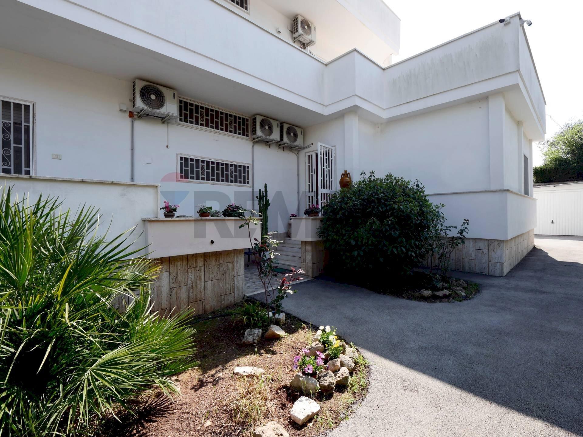 Casa all\'aperto - Villa traversa 234F di via Napoli, Bari - foto 2