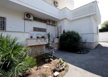 Casa all\'aperto - Villa traversa 234F di via Napoli, Bari - foto 2