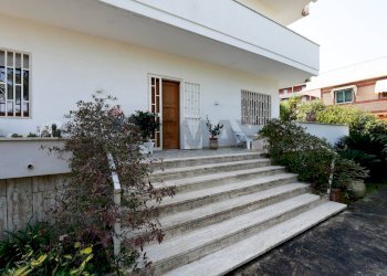 Casa all\'aperto - Villa traversa 234F di via Napoli, Bari - foto 7