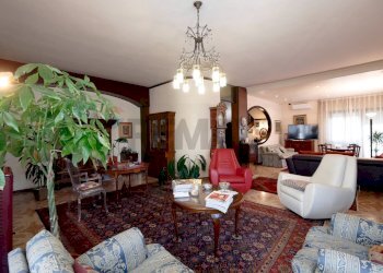 Soggiorno - Villa traversa 234F di via Napoli, Bari - foto 8