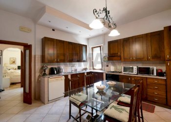 Cucina - Villa traversa 234F di via Napoli, Bari - foto 16