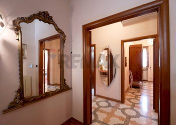 Hall / corridoio - Villa traversa 234F di via Napoli, Bari - foto 20