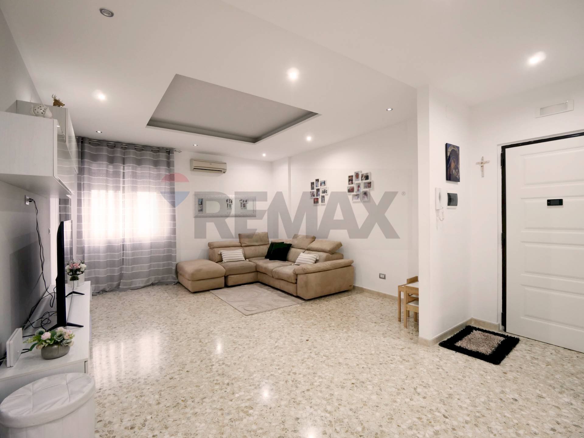 Soggiorno - Trilocale Via Don Carlo Gnocchi
 
3, Bari - foto 2