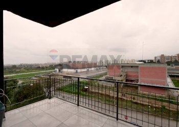 Balcone - Trilocale Via Don Carlo Gnocchi
 
3, Bari - foto 6
