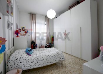 Camera / camera da letto - Trilocale Via Don Carlo Gnocchi
 
3, Bari - foto 14