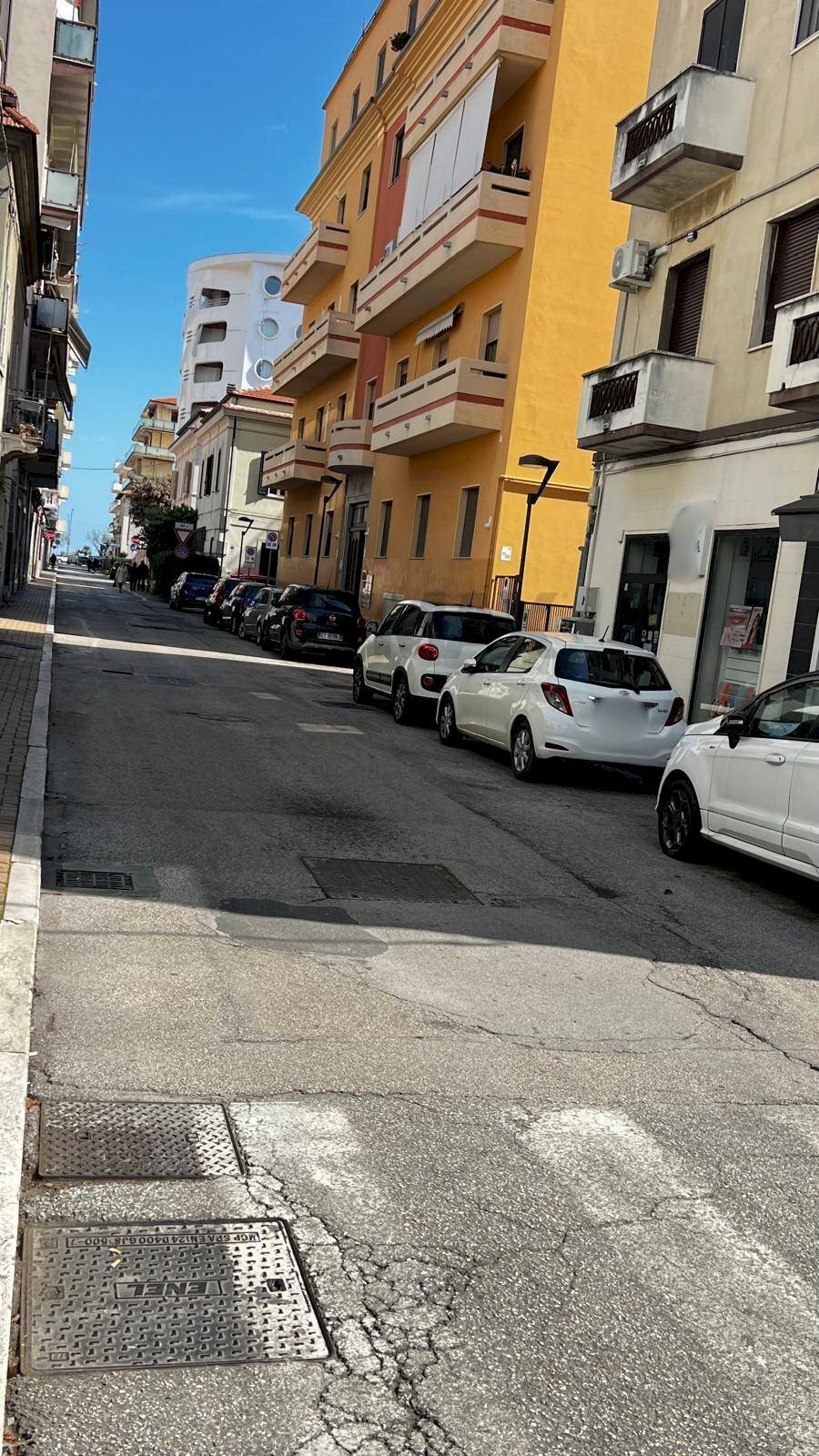 Edificio all\'aperto - Locale Commerciale Via Francesco De Sanctis
12, Pescara - foto 3