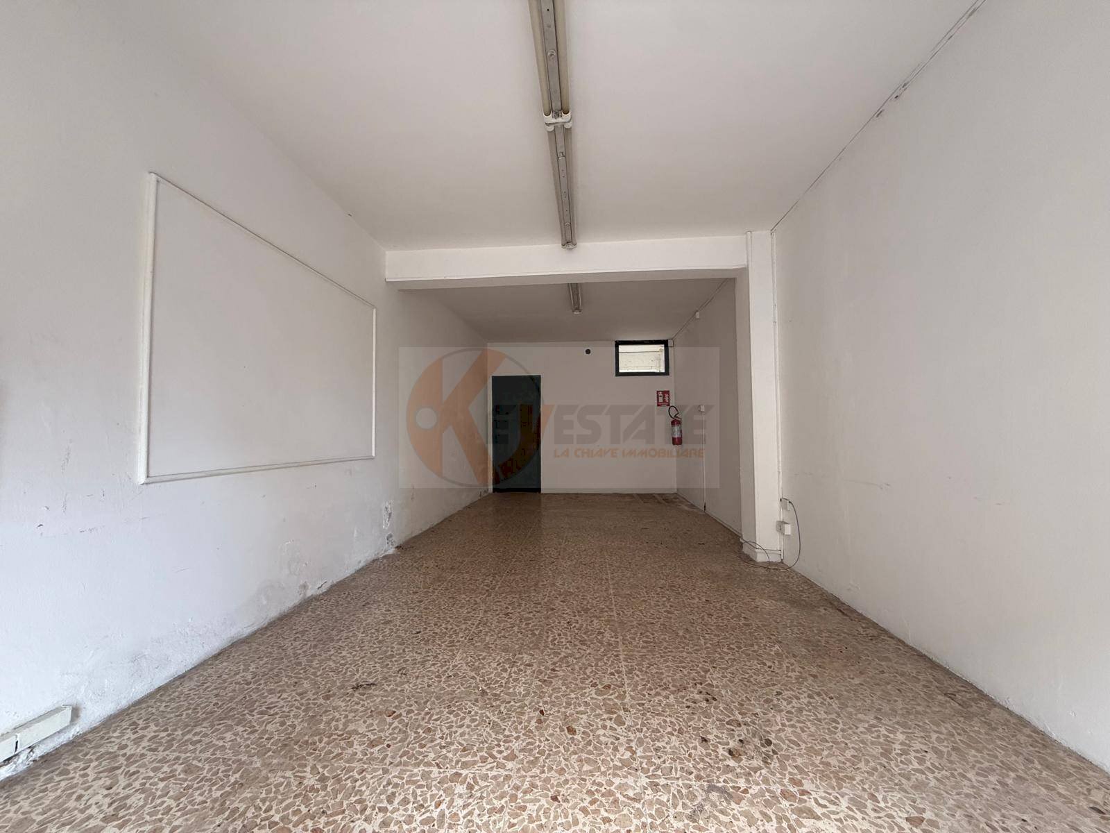 Foto 3 - Commercial Premises via Grazia Deledda
171, Sassari - photo 3