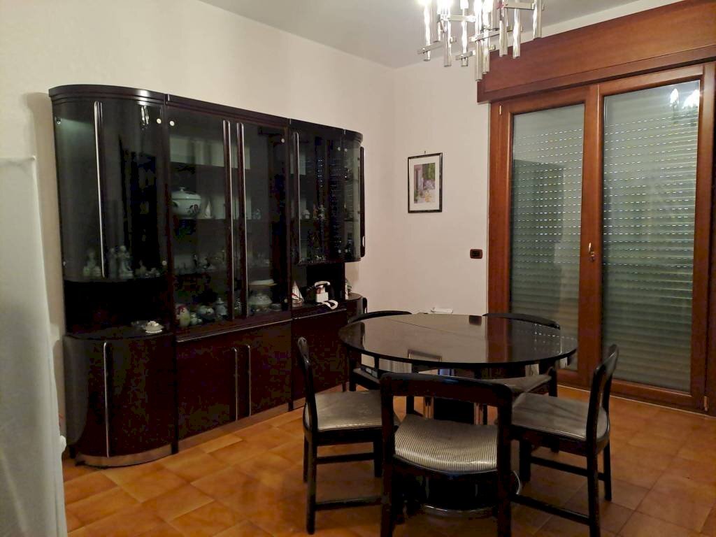 Salone - Appartamento via Scoglio del Tonno, 46, Taranto - foto 2