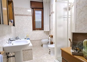 Bagno - Appartamento via Scoglio del Tonno, 46, Taranto - foto 8