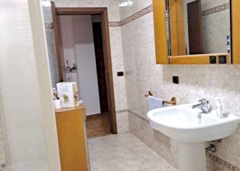 Bagno - Appartamento via Scoglio del Tonno, 46, Taranto - foto 9