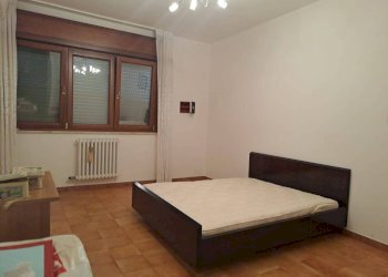 Camera da letto - Appartamento via Scoglio del Tonno, 46, Taranto - foto 10