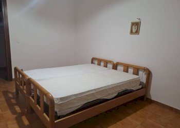 Camera da letto - Appartamento via Scoglio del Tonno, 46, Taranto - foto 12