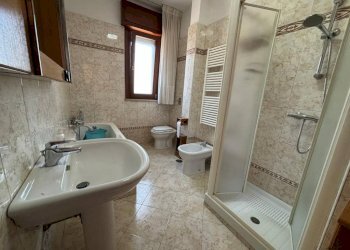 Bagno - Quadrilocale via Scoglio del Tonno, 56, Taranto - foto 9