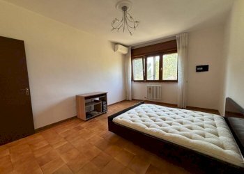 Camera da letto - Quadrilocale via Scoglio del Tonno, 56, Taranto - foto 14