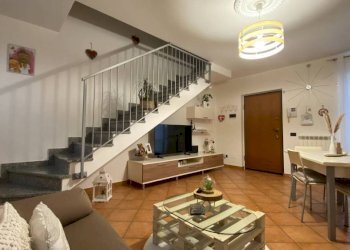 Salone - Bilocale vicolo dei Romani, Casorate Sempione - foto 17