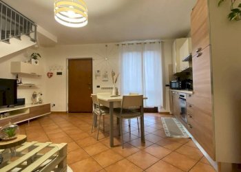 Salone - Bilocale via Roma, Arsago Seprio - foto 16