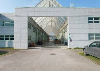 Cortile interno - Capannone via Angelo Banfi, 1o, Verucchio - foto 3