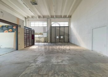 Interno non residenziale - Capannone via Angelo Banfi, 1o, Verucchio - foto 7