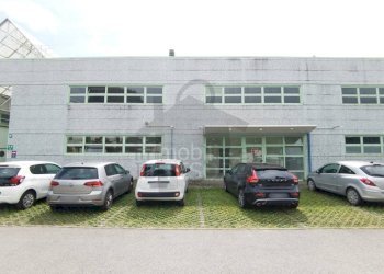 Facciata - Capannone via Angelo Banfi, 1o, Verucchio - foto 2