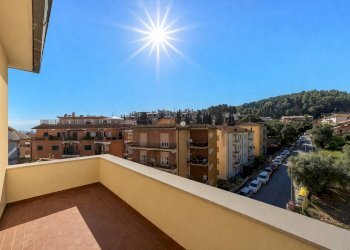 Foto 1 - Attico Via San Francesco d'Assisi
 
2, Monte Argentario - foto 1