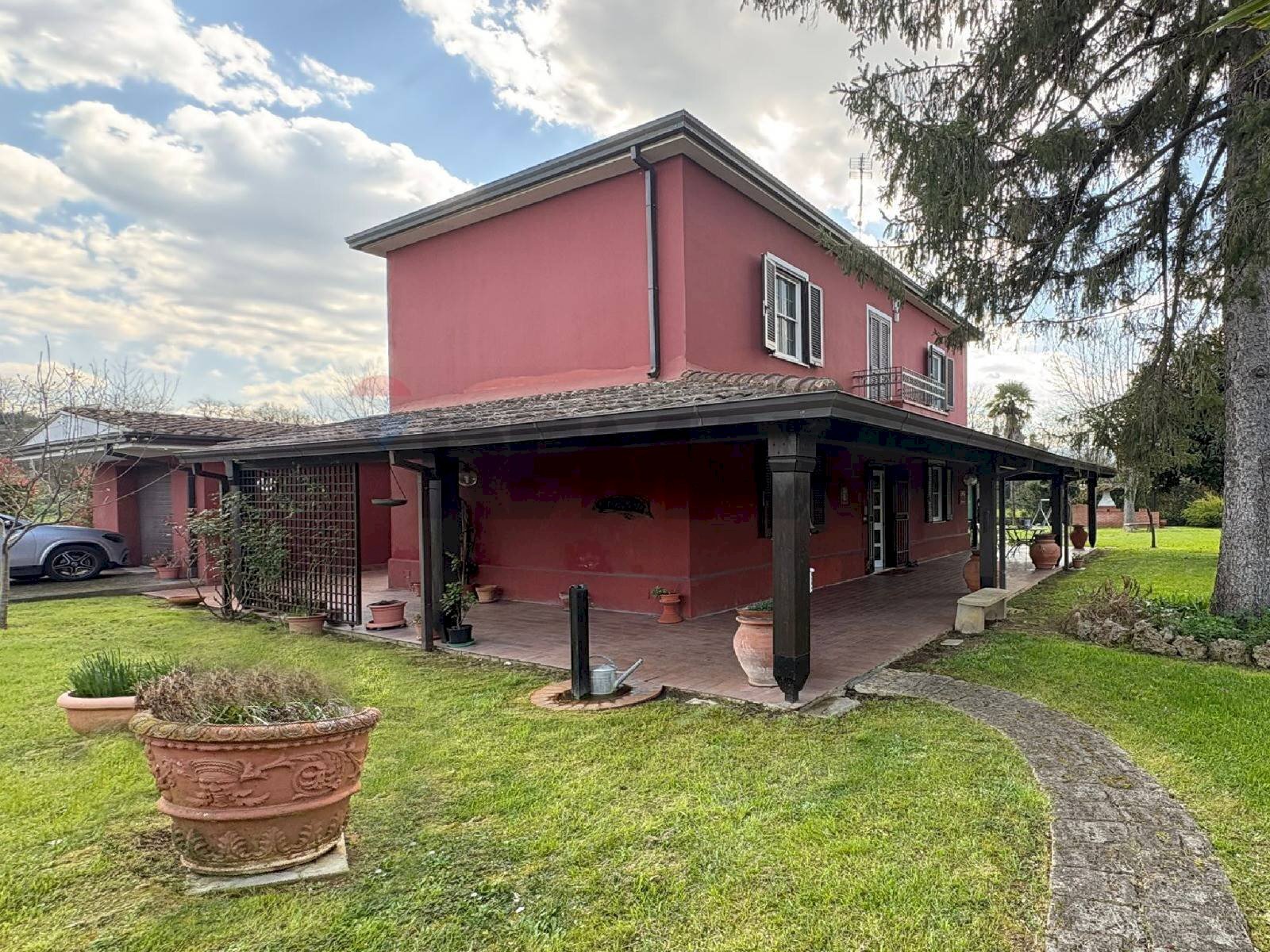 Casa all\'aperto - Villa via gaeta
 
205, Frosinone - foto 1