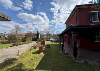 Giardino - Villa via gaeta
 
205, Frosinone - foto 23