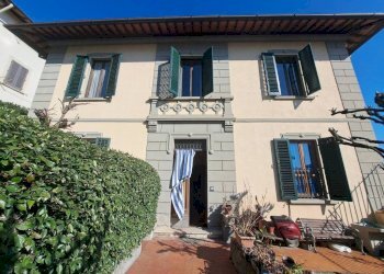 Facciata - Appartamento piazzetta Bolognini, Signa - foto 1