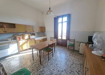 Cucina - Appartamento piazzetta Bolognini, Signa - foto 15