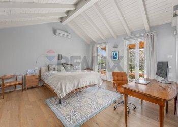 Camera con bagno e cabina armadio - Villa Via Cavallotti
 
45, Monza - foto 32