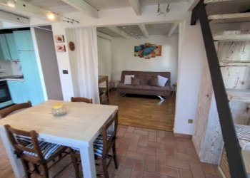 Salone - Trilocale via Gilles de Chevreres, 62, Aosta - foto 10