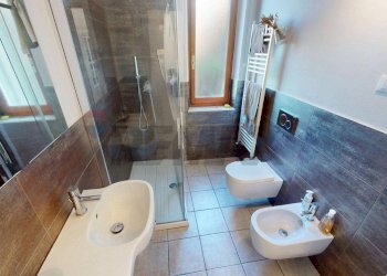 Bagno - Casa indipendente Via Capanne
 
1, Beverino - foto 9