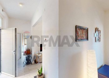 Hall / corridoio - Casa indipendente Via Capanne
 
1, Beverino - foto 15