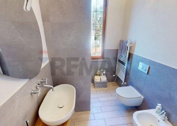 Bagno - Casa indipendente Via Capanne
 
1, Beverino - foto 16