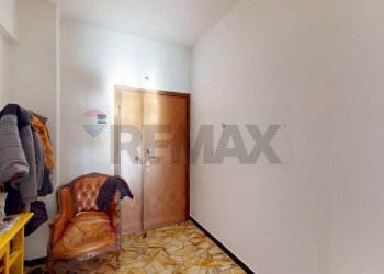 Camera / camera da letto - Three-room apartment Via Tonale
 
13, Genova - photo 5