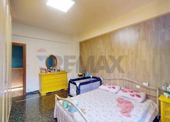 Camera / camera da letto - Three-room apartment Via Tonale
 
13, Genova - photo 15