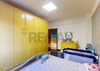 Camera / camera da letto - Three-room apartment Via Tonale
 
13, Genova - photo 16