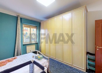 Camera / camera da letto - Three-room apartment Via Tonale
 
13, Genova - photo 17