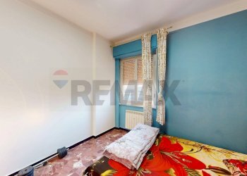 Camera / camera da letto - Three-room apartment Via Tonale
 
13, Genova - photo 21