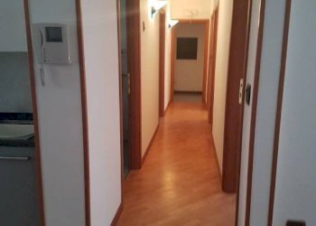 Corridoio - Apartment Cuneo (neighborhood Centro) - photo 10