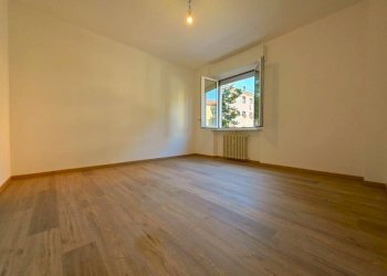 Camera da letto - Trilocale via Giovanni Pierluigi da Palestrina, SN, Parma (zona Cittadella) - foto 7