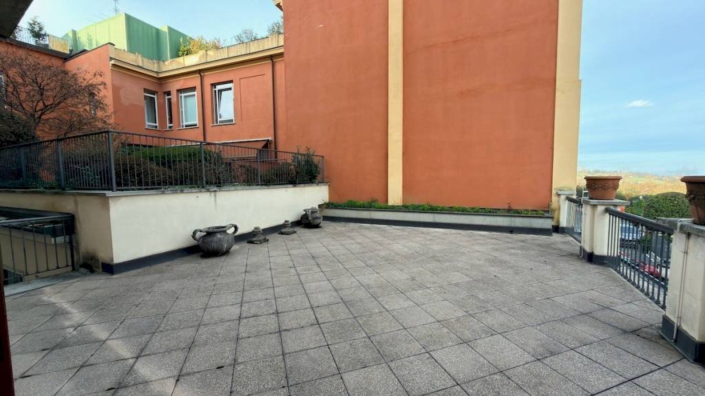 Terrazzo - Four-room apartment via della Repubblica, 4, Biella - photo 1