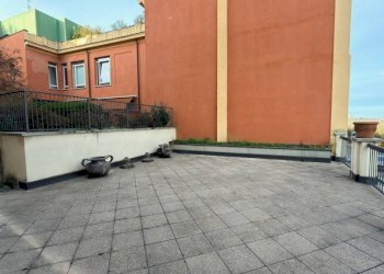 Terrazzo - Quadrilocale via della Repubblica, 4, Biella - foto 8