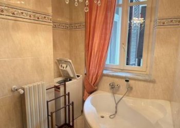 Bagno - Four-room apartment via della Repubblica, 4, Biella - photo 40