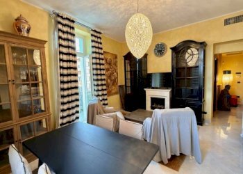 Soggiorno - Four-room apartment via della Repubblica, 4, Biella - photo 8