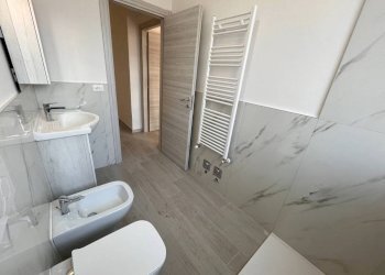 Bagno - Three-room apartment via San Ruffillo, 2A, San Lazzaro di Savena - photo 6