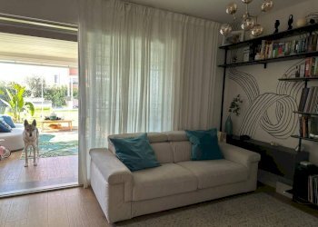 Salone - Three-room apartment via Lina Bo Bardi, Roma - photo 15